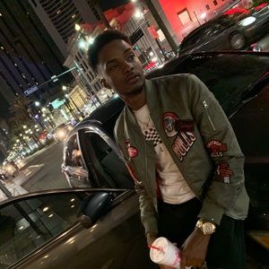 Meet your Posher, Steven